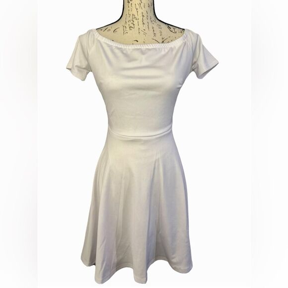 Dresses & Skirts - Off The Shoulder Dress